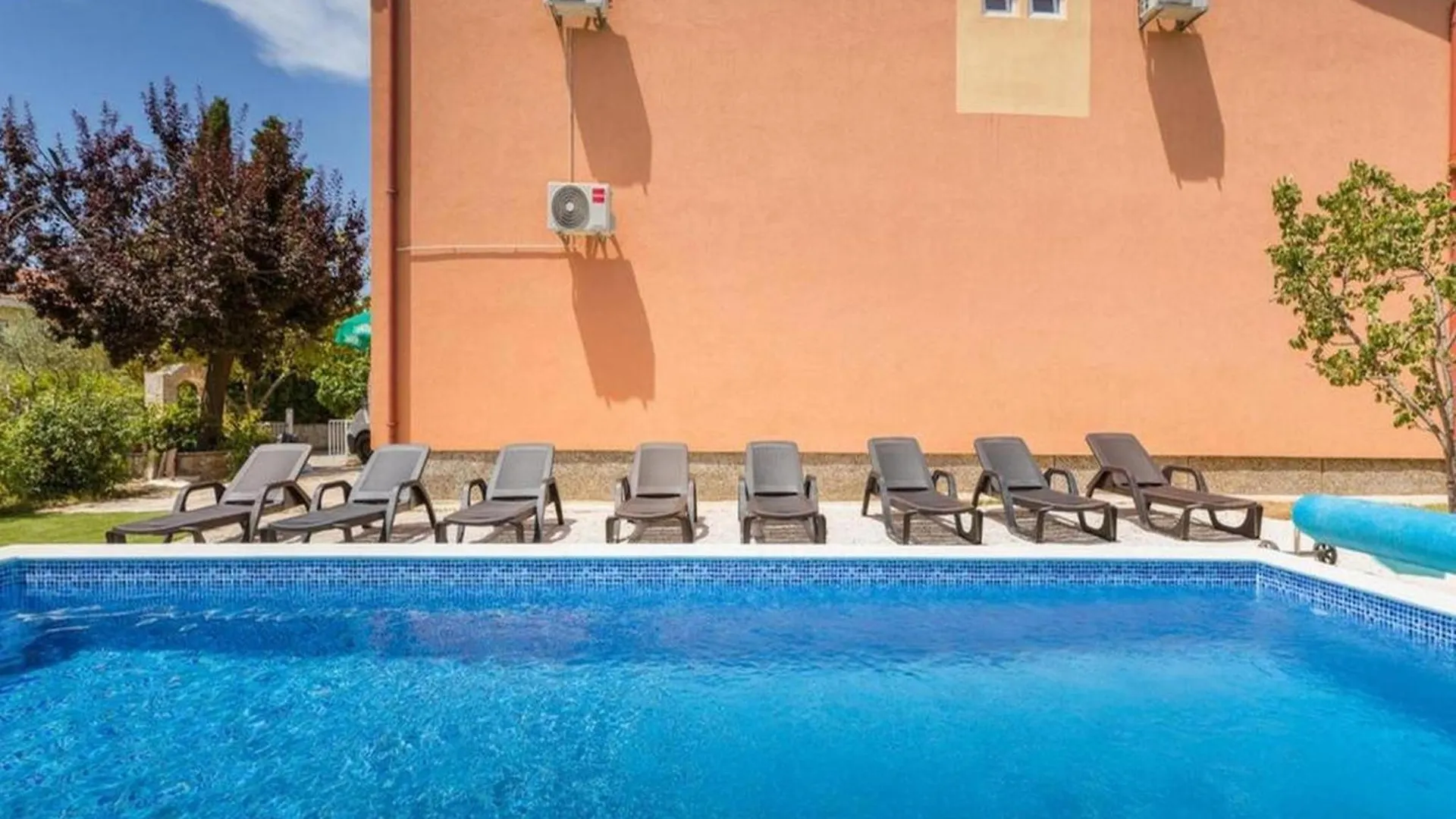 Family Frendly Holiday Home With Pool Fazana